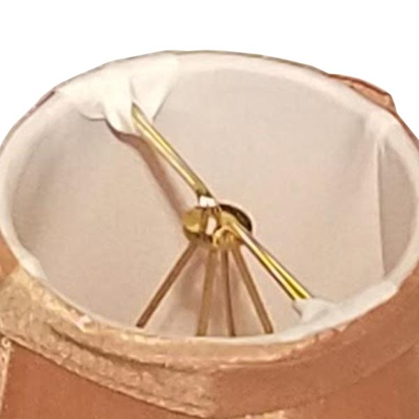 14c_OwnTheRoom_Medium_Gold_Interior_grande