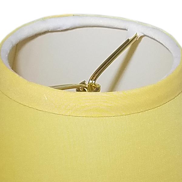 15_CrayonColors_Yellow_Interior_75f04742-3c88-4437-b90e-b6a721d18038_grande