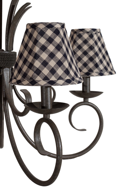 Mama's Kitchen in Black